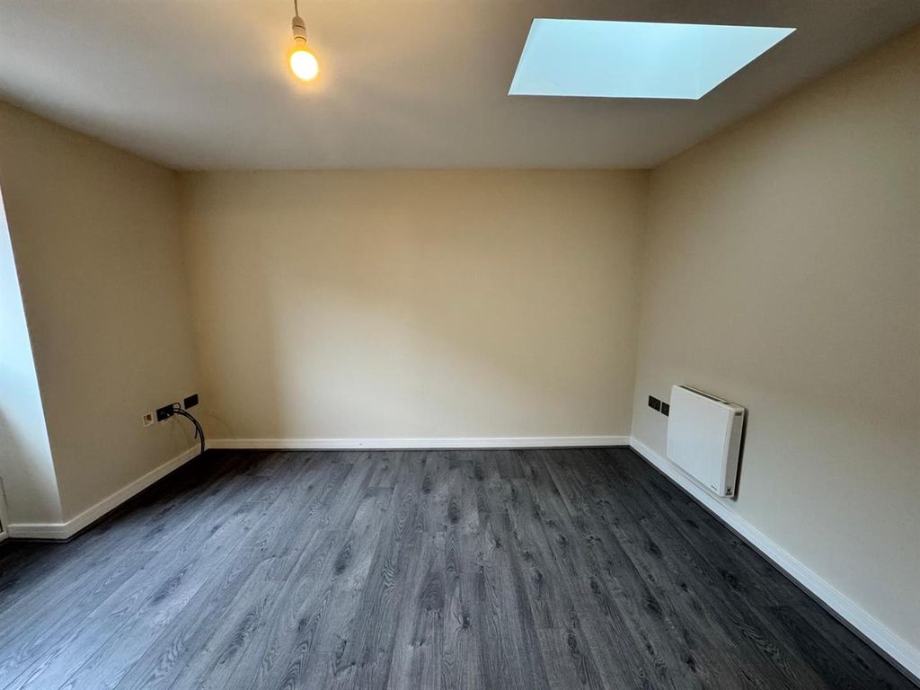 Property photo 3 of 11 Img-20251007-Wa0122.Jpg