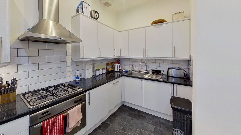 Property photo 3 of 14 Photo 3