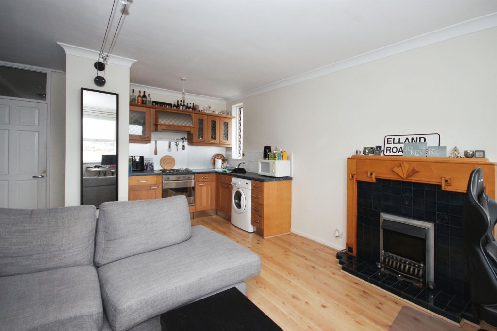 Property photo 3 of 8