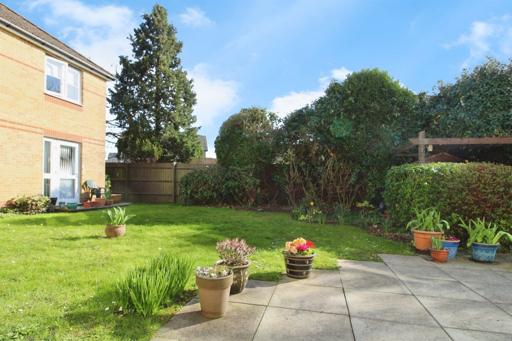 Property photo 1 of 17