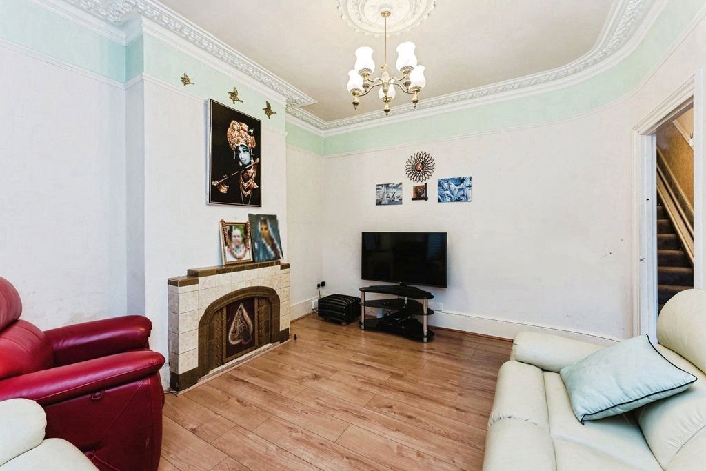 Property photo 3 of 15 Picture No. 24