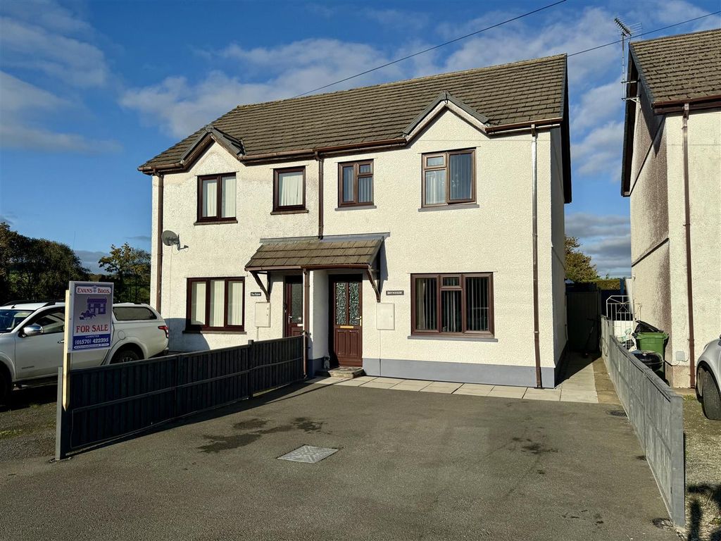 Property photo 1 of 20 Description