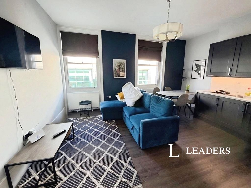 Property photo 2 of 11 Pbox-Img.Jpg