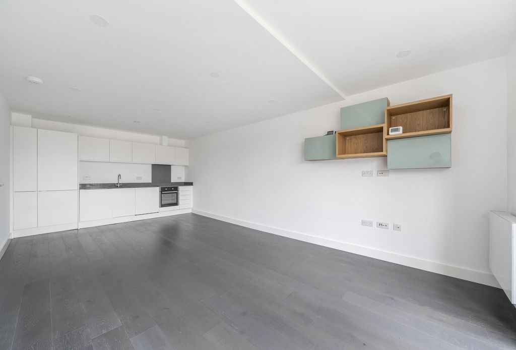Property photo 3 of 10 Kitchen/Lounge/Diner