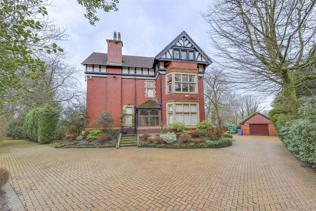 Property photo 1 of 45 1