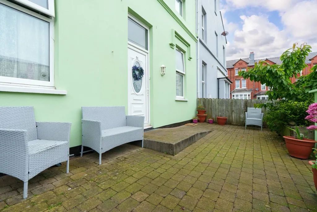 Property photo 2 of 19