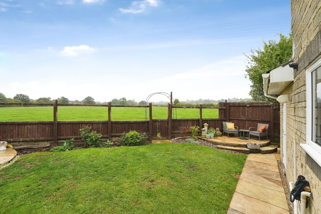 Property photo 2 of 15 Pbox-Img.Jpg