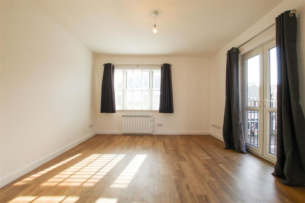 Property photo 3 of 16 Img_8416.Jpg