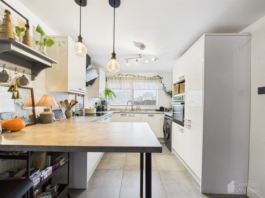 Property photo 1 of 16 Cam02365G0-Pr0402-Still002.Jpg