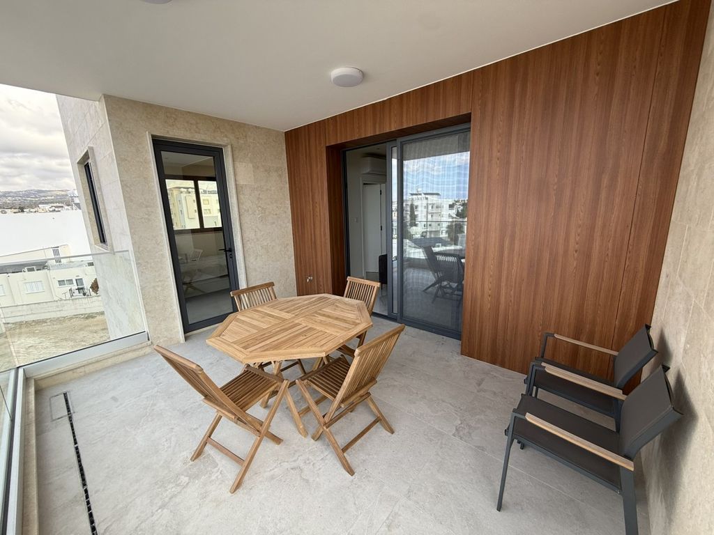 Property photo 2 of 29