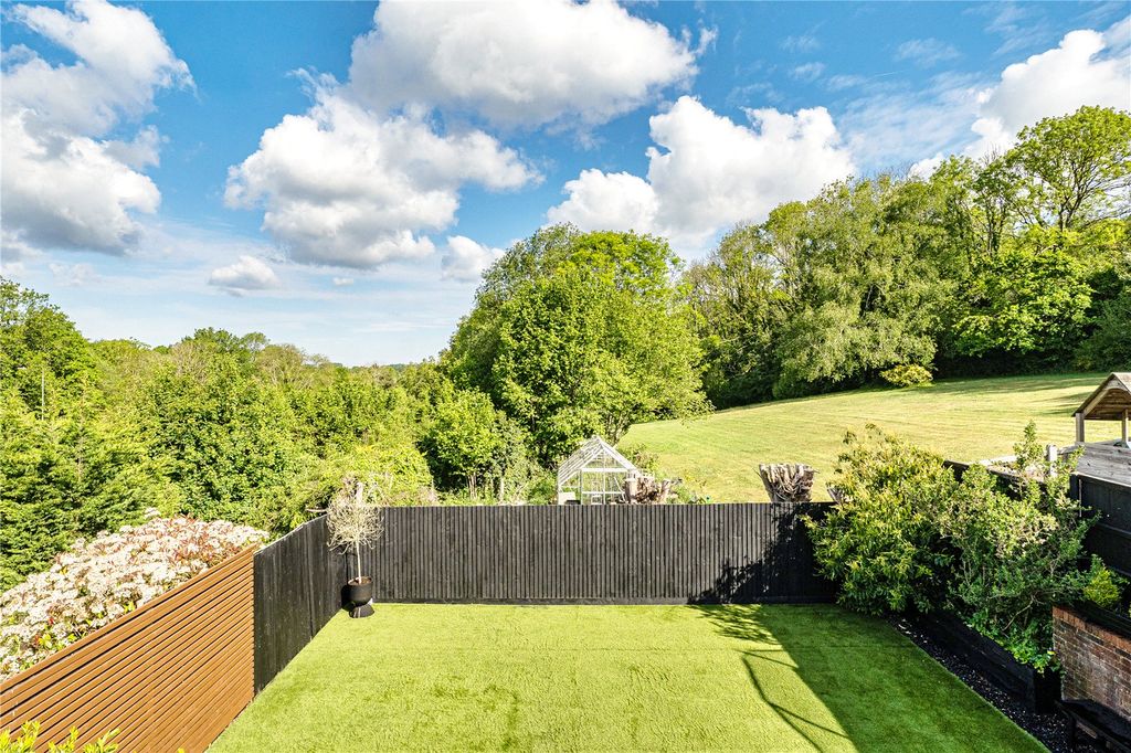 Property photo 3 of 14 Picture No. 05