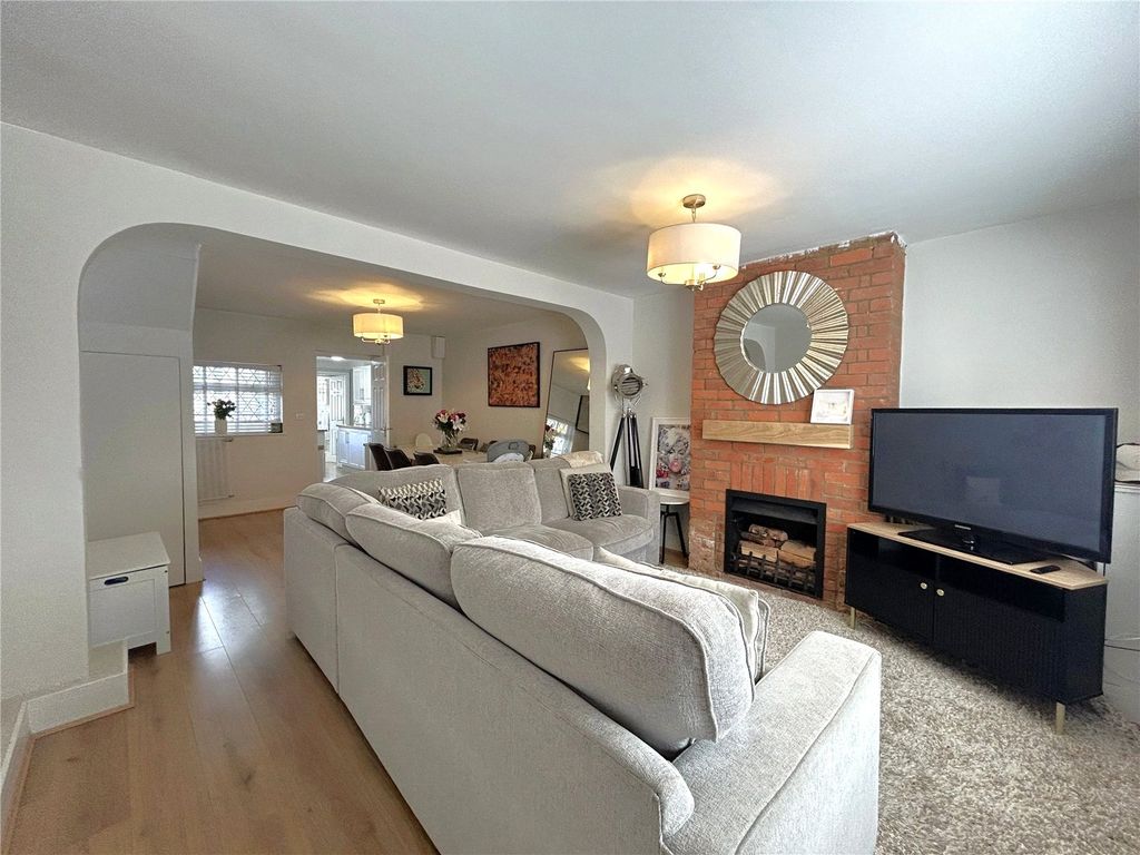 Property photo 2 of 18 Picture No. 25