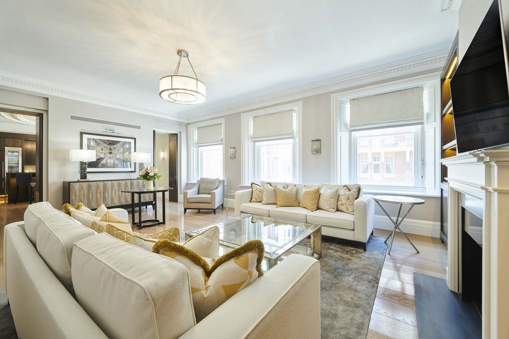 Property photo 1 of 25