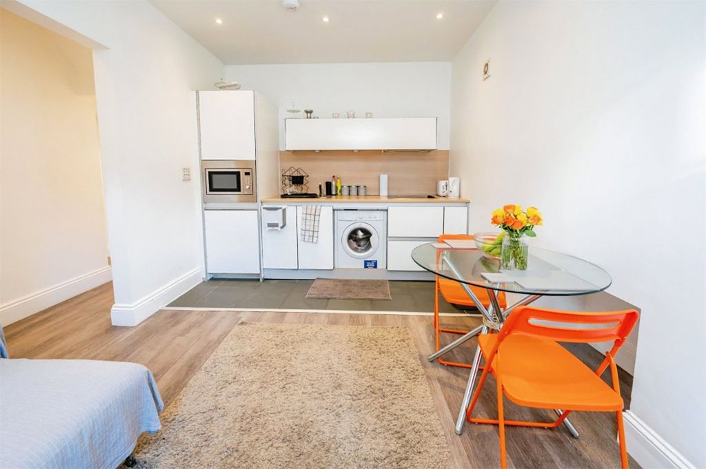 Property photo 2 of 12 Picture No. 03