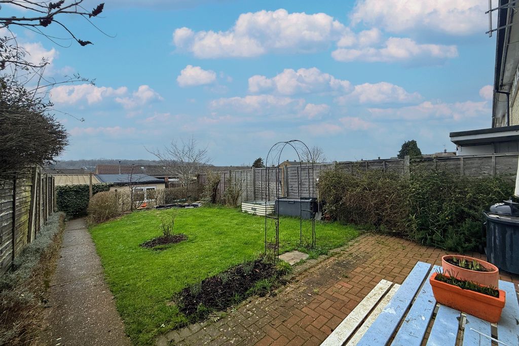 Property photo 3 of 19 4704787