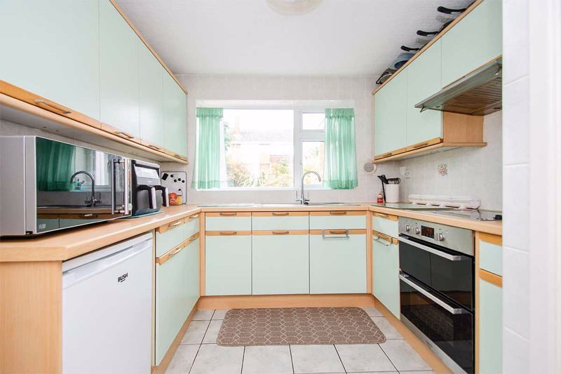 Property photo 2 of 28 Photo 11