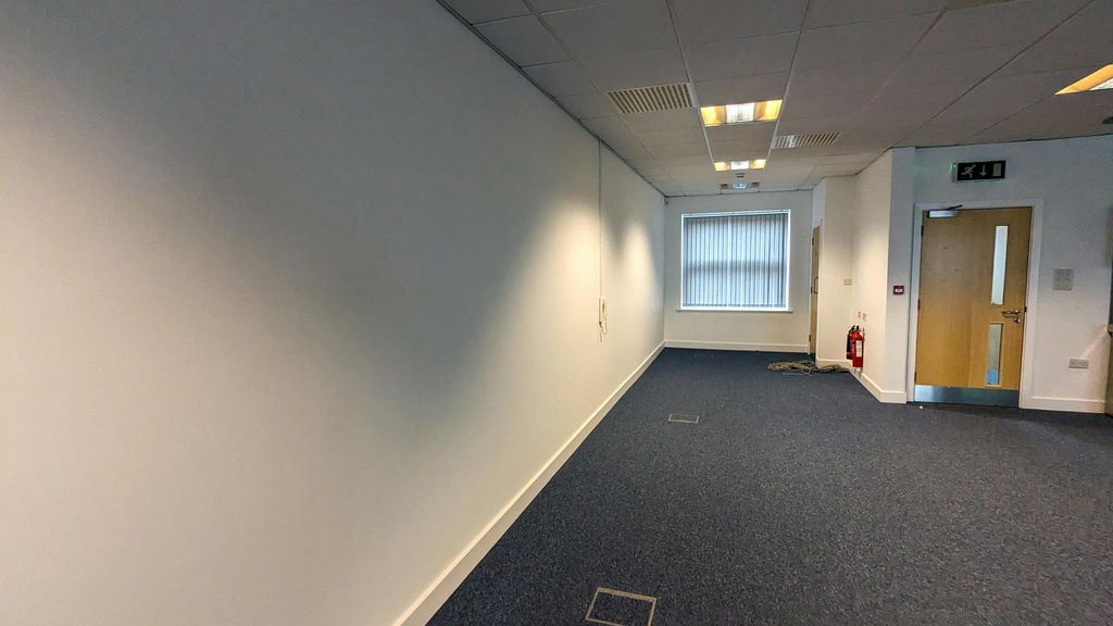 Property photo 3 of 7 Image 4