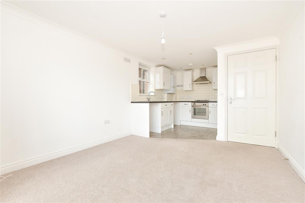 Property photo 3 of 6 Kitchen/ Living Room