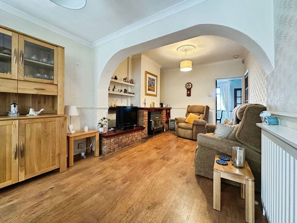 Property photo 3 of 16