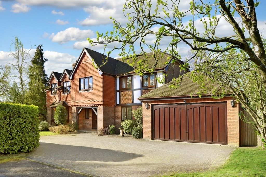 Property photo 1 of 22 Picture No. 34