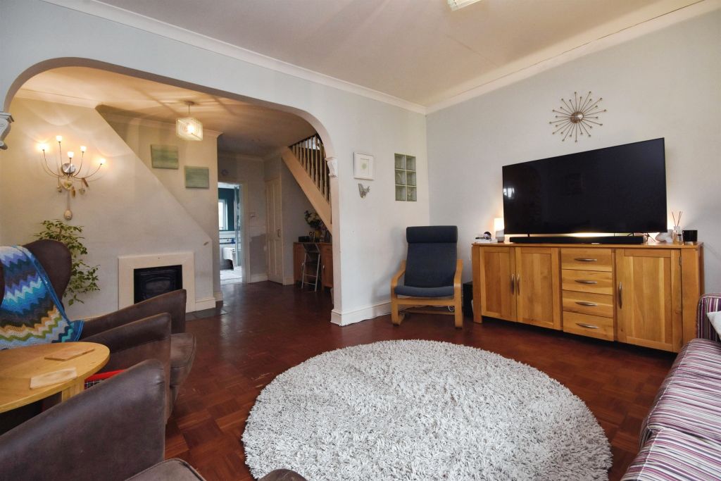 Property photo 2 of 12