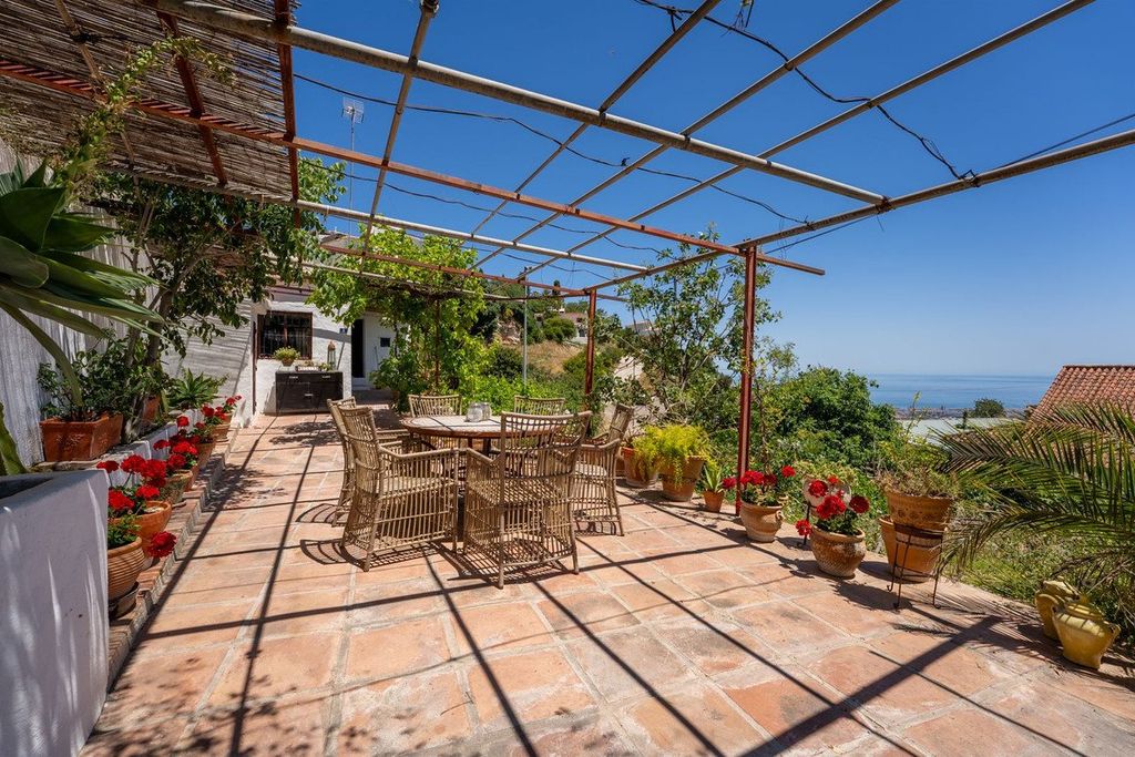 Property photo 1 of 25 Villa, Mijas