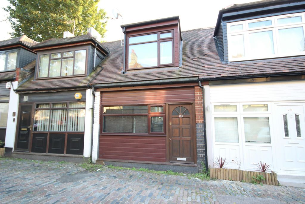 Property photo 1 of 9 External Accommodation Road.Jpg