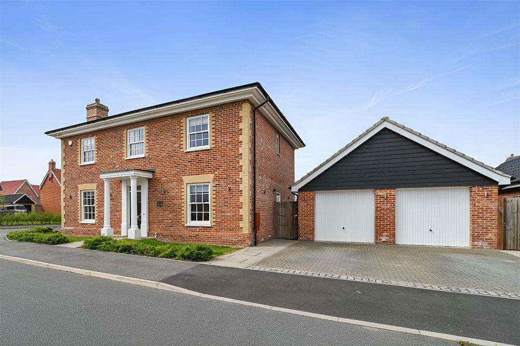 Property photo 1 of 18 Front