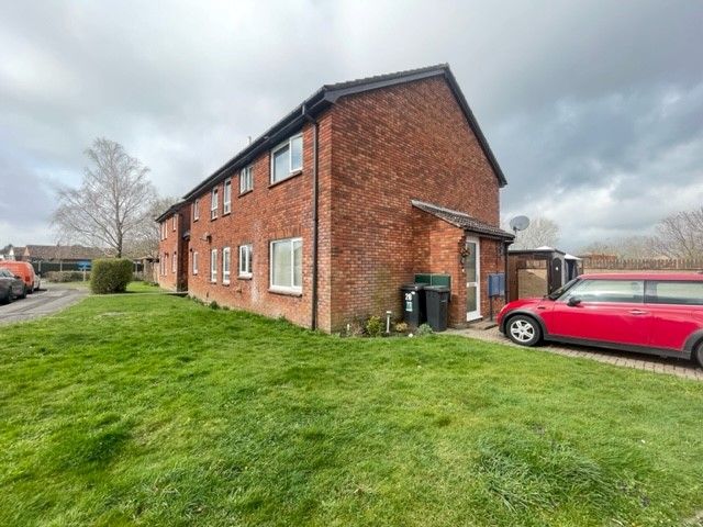 Property photo 1 of 14 External