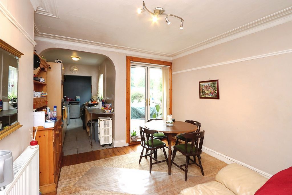 Property photo 3 of 17 Dining Area
