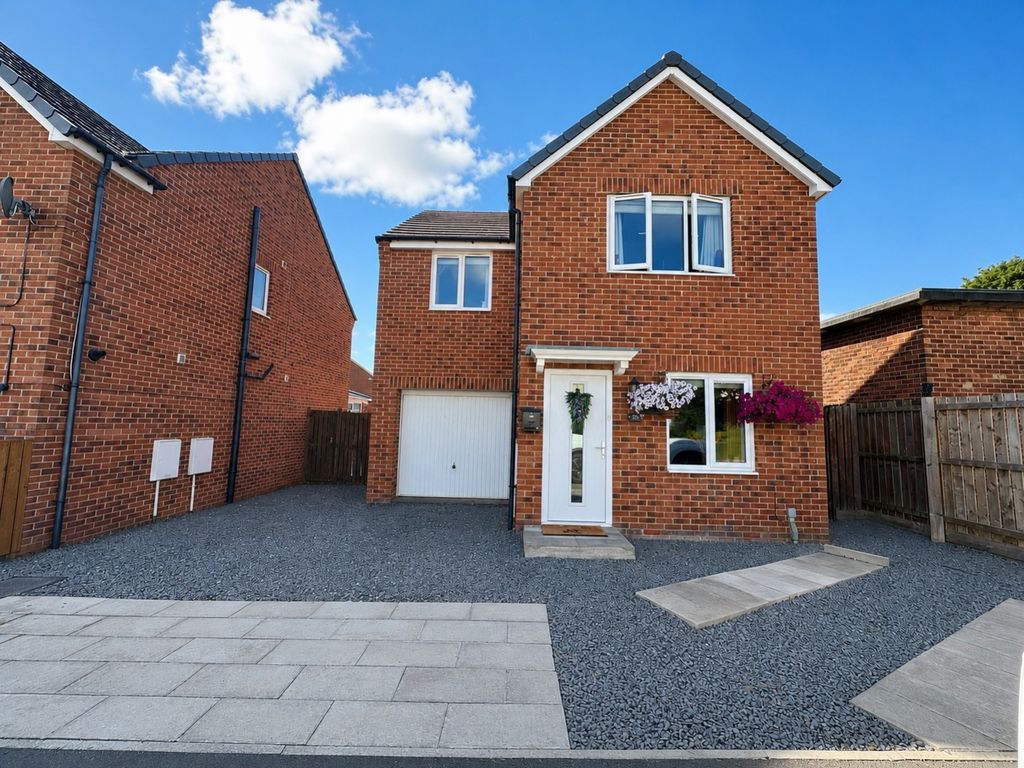 Property photo 2 of 18 6839069D-E043-477D-B280-55D6A50C2Af9