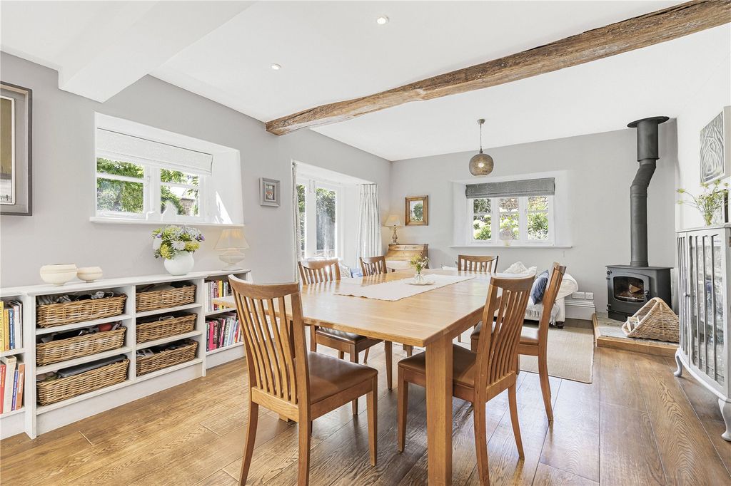 Property photo 3 of 15 Kitchen/Breakfast