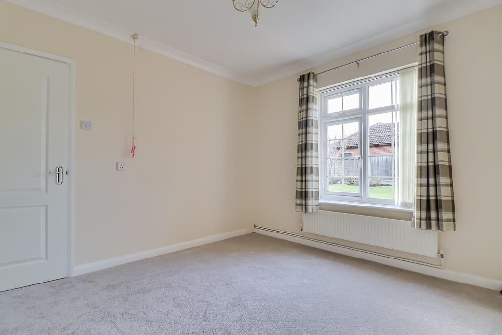 Property photo 3 of 21 Lounge