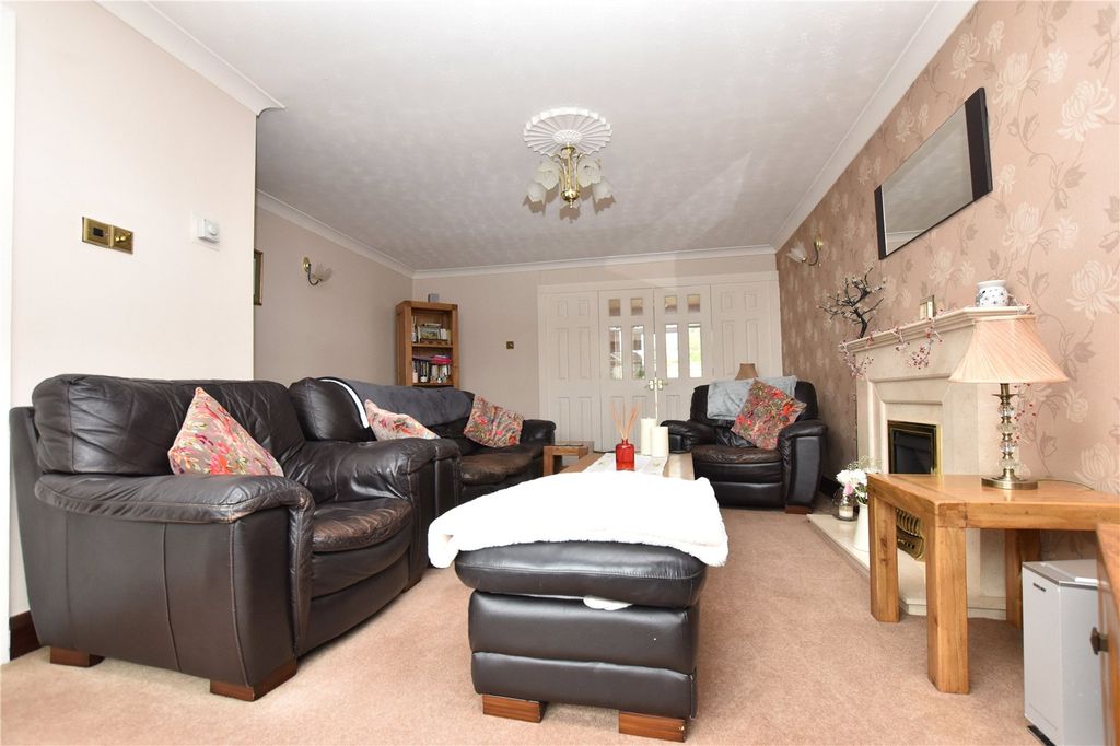 Property photo 2 of 23 Picture No. 21