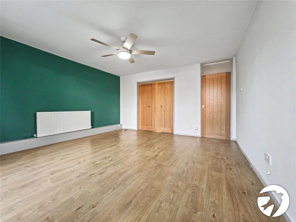 Property photo 3 of 18 Picture No. 22