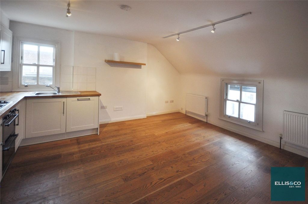 Property photo 1 of 8 Picture No. 14