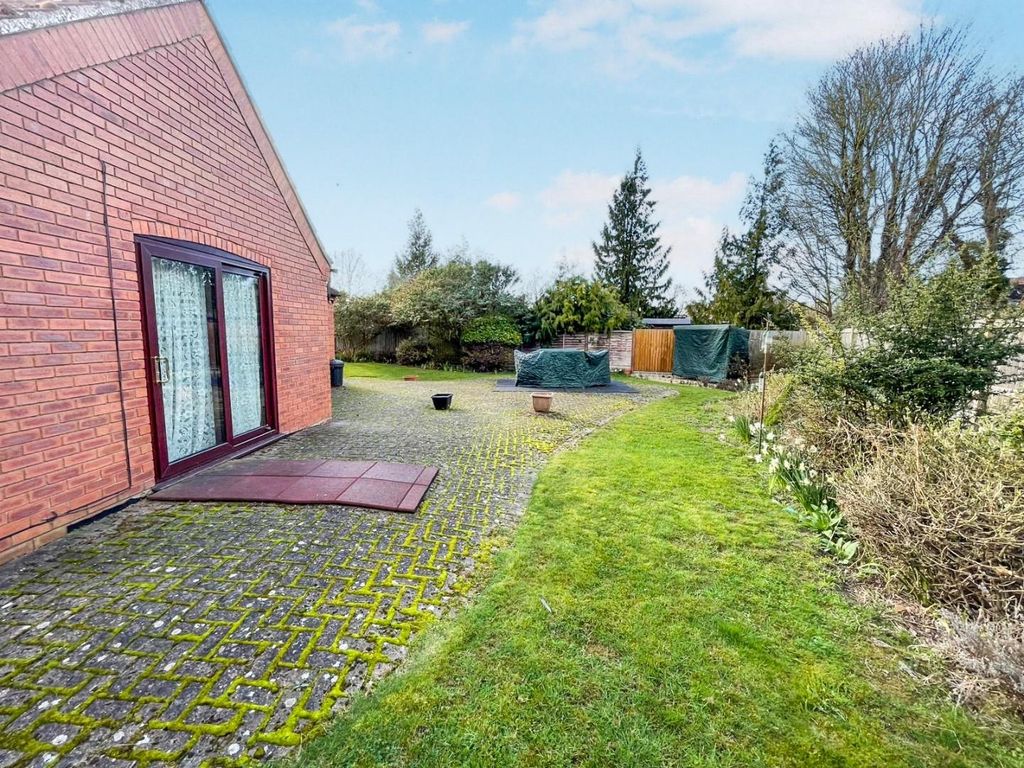 Property photo 2 of 20 Tlc_2944E142-c6A9-4E33-82Ae-1E8E24Ed00E9_80E13Bc.J