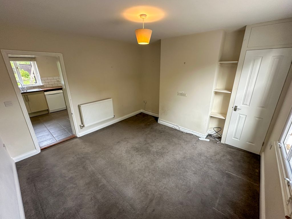 Property photo 2 of 16 Lounge