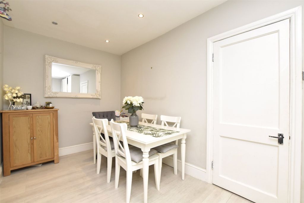Property photo 3 of 9 Dining Area