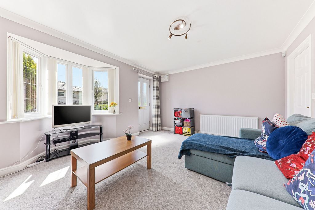 Property photo 3 of 21