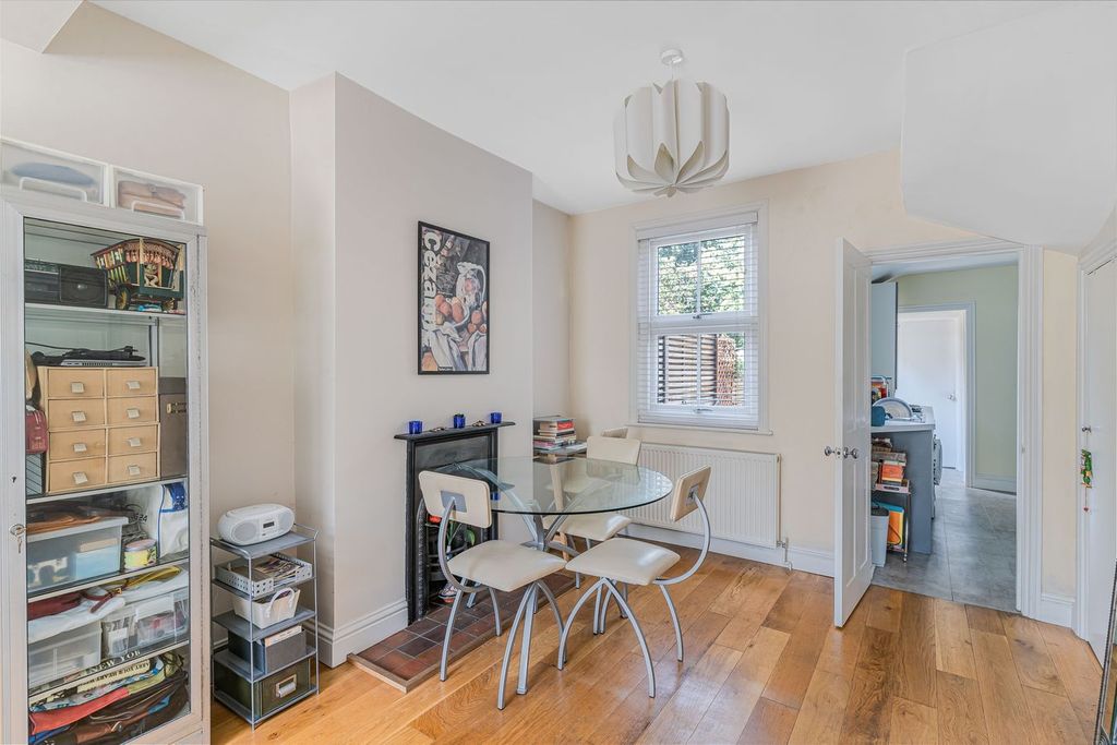 Property photo 3 of 11
