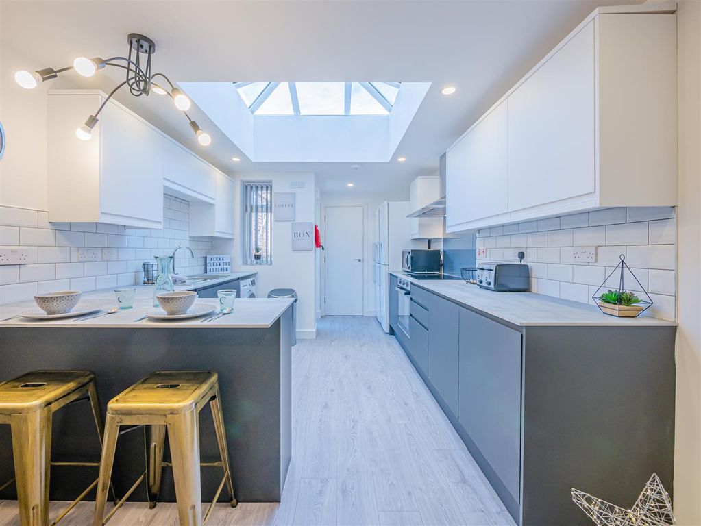 Property photo 3 of 65 P1260567-Hdr.Jpg