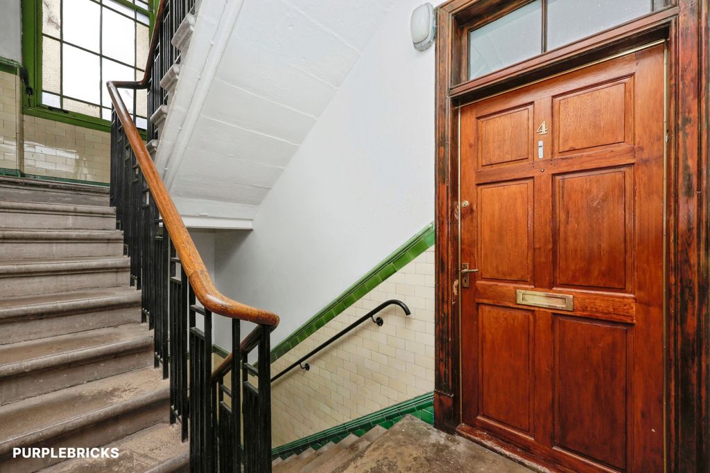 Property photo 2 of 20 Communal Landing