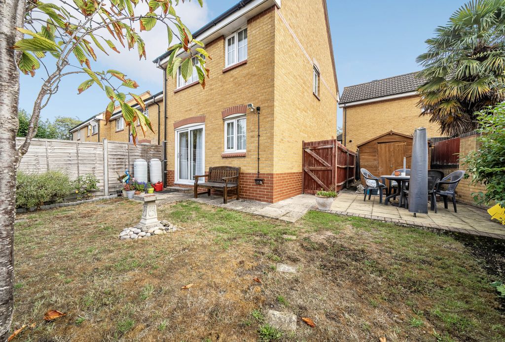 Property photo 2 of 11 1515227-10-6Aa7d1...