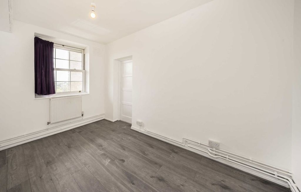 Property photo 2 of 3