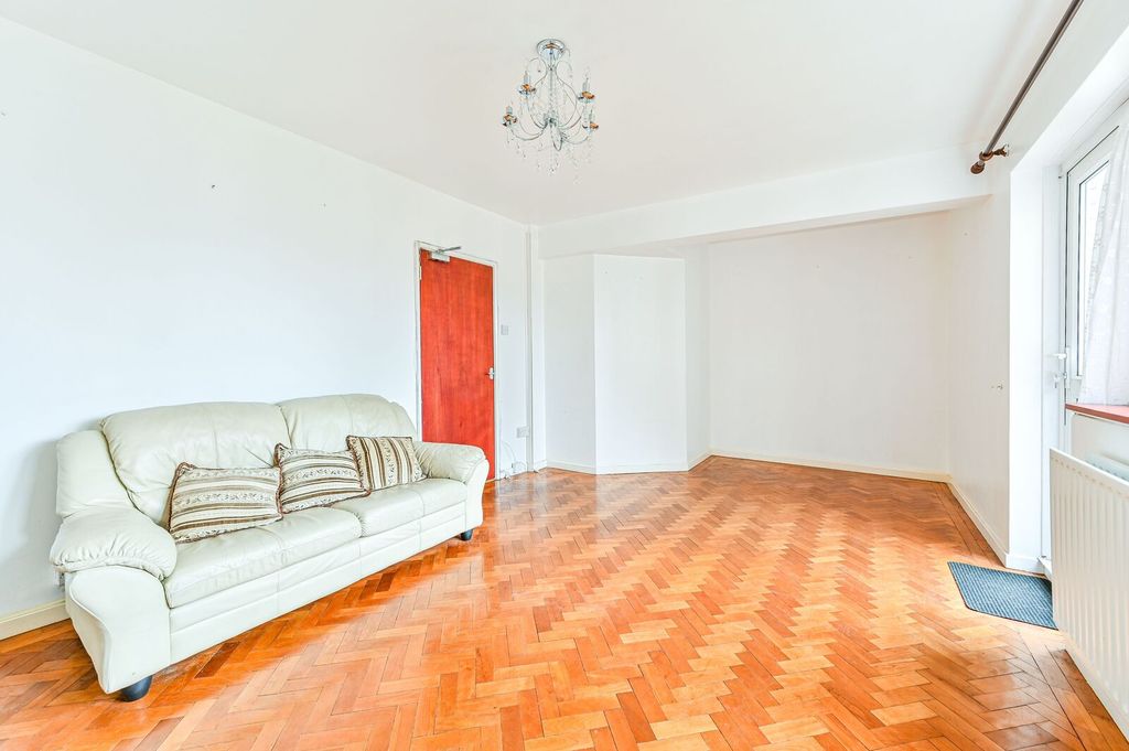 Property photo 1 of 7