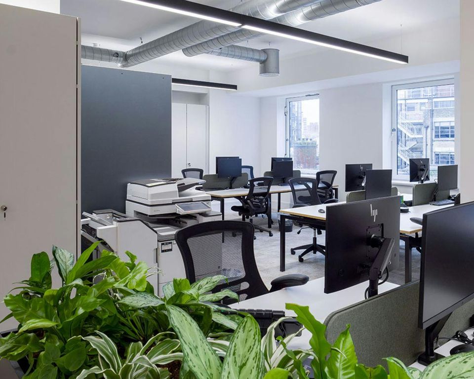Property photo 3 of 11 31 Temple Street Office.Jpg