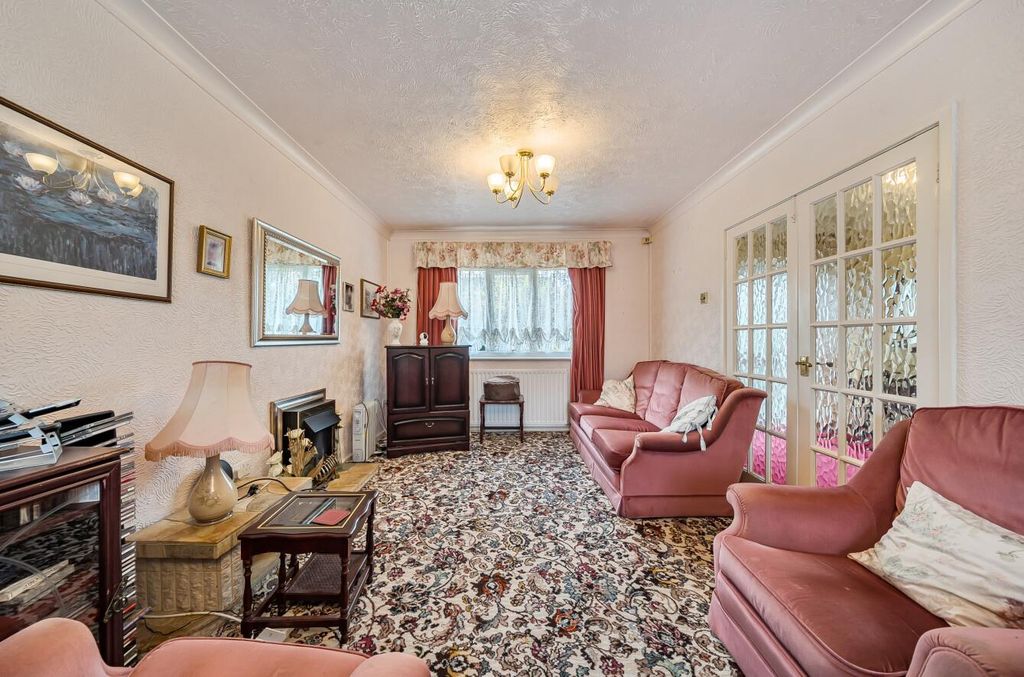 Property photo 2 of 19 1375710-14-690c9c635287E.Jpg