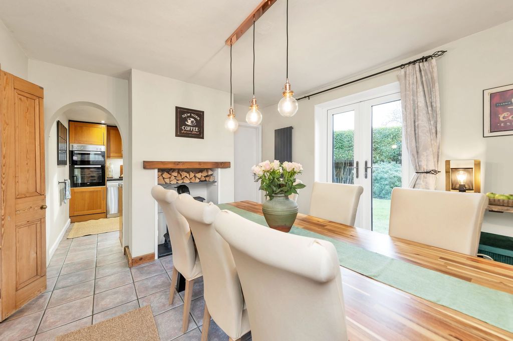 Property photo 2 of 19