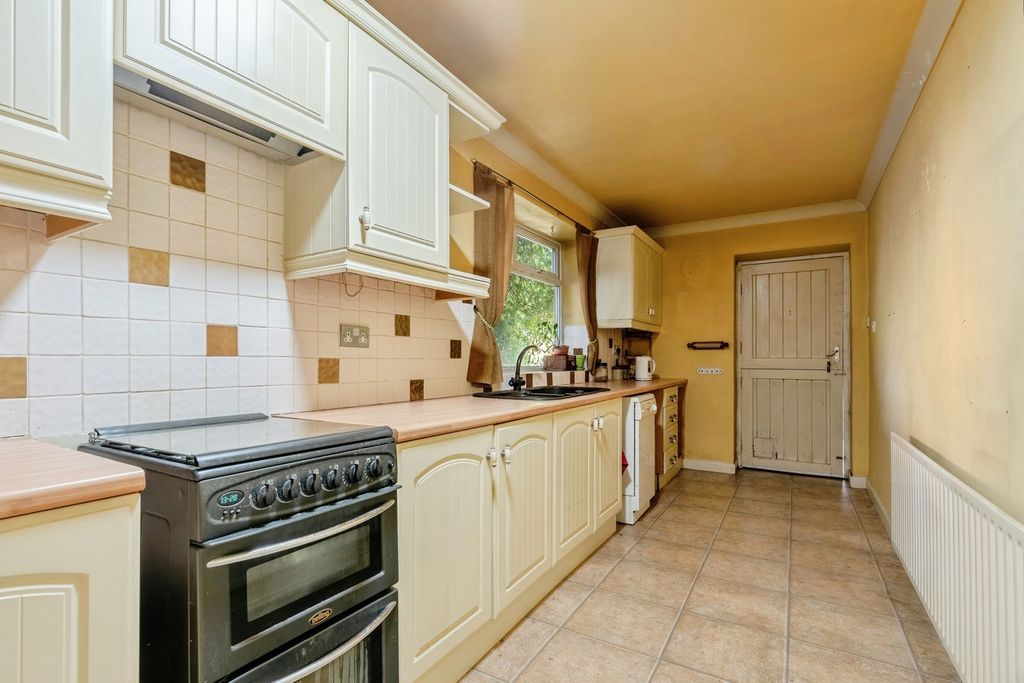 Property photo 3 of 17 Photo